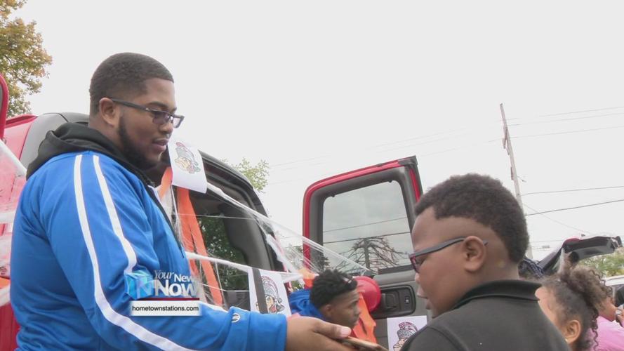 Unity Elementary students participate in Trunk or Treat