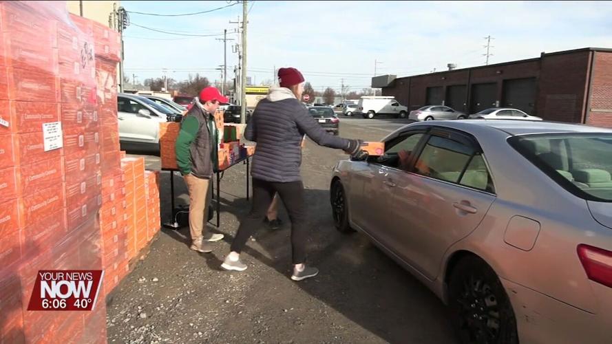 COSI make visit to Lima and hands out hundreds of free STEM Learning Lunch Boxes at a West Ohio Food Bank Distribution