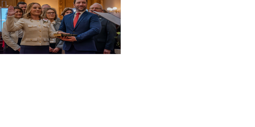 Manchester Sworn into the Ohio Senate