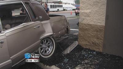 Car hits Valvoline Quick Oil Change on Elida Road
