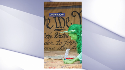 Constitution banner stops in Lima for Memorial Day signing event