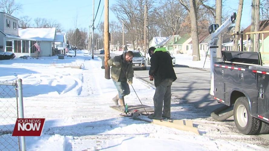 Outdoor workers give tips on dealing with frigid temperatures