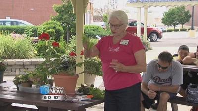 Garden enthusiasts learn more about plant propagation