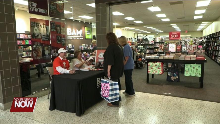 Author of "Kewpee Hamburgers: A Mity Nice History" meets locals at book signing