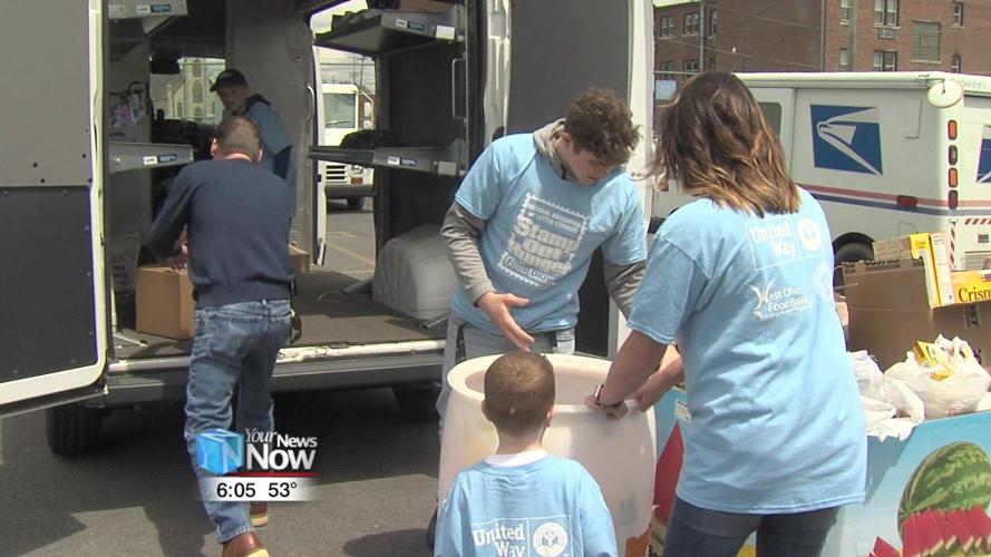 Local Letter Carriers help Stamp Out Hunger1.jpg