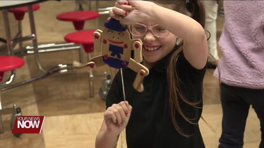 Allen County Museum takes Unity students back to the 1800s with Traveling Trunk program