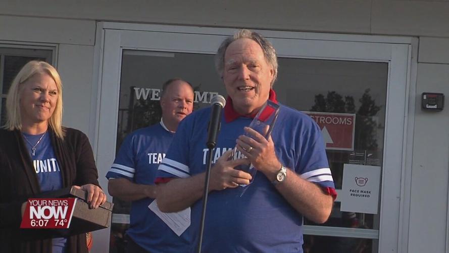 Kleffner receives volunteer award from United Way