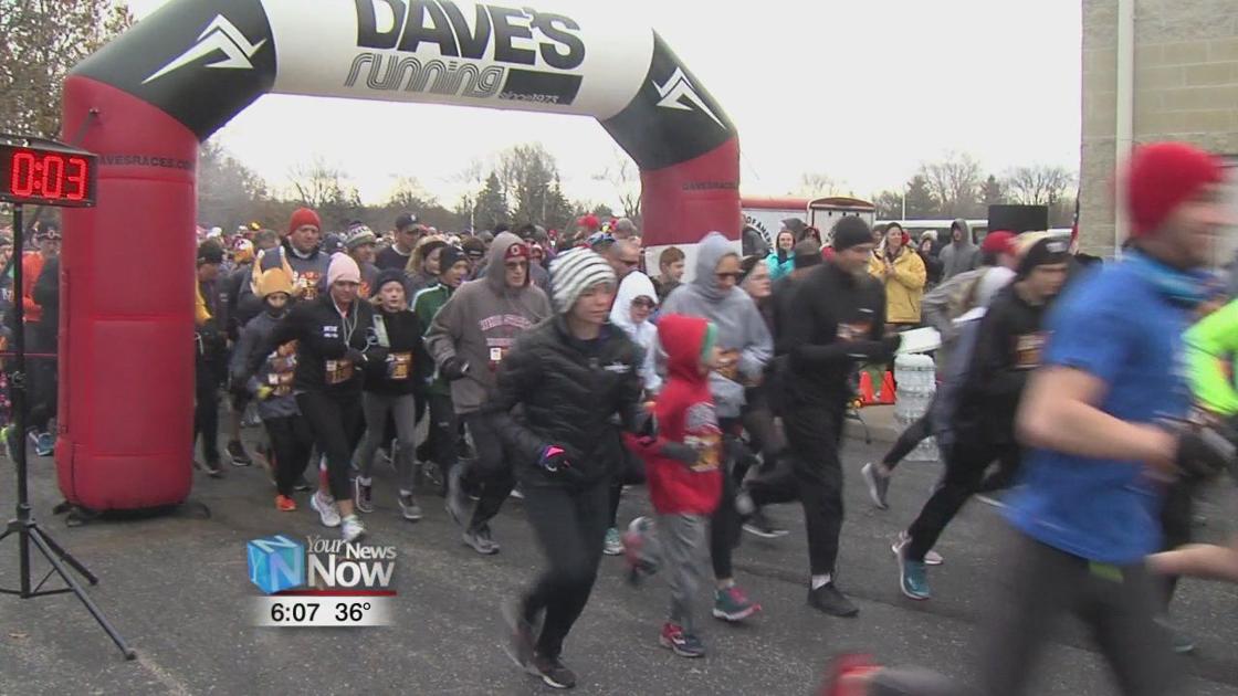 1500 Runners And Walker Hit The Course For Wrc Turkey Trot News Hometownstations Com