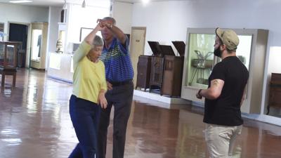 Allen County Museum offers 1940s dance lessons ahead of sold-out gala