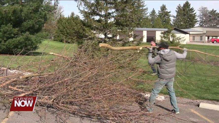 Ford employees lend a helping hand with landscaping at Ottawa Metro Park