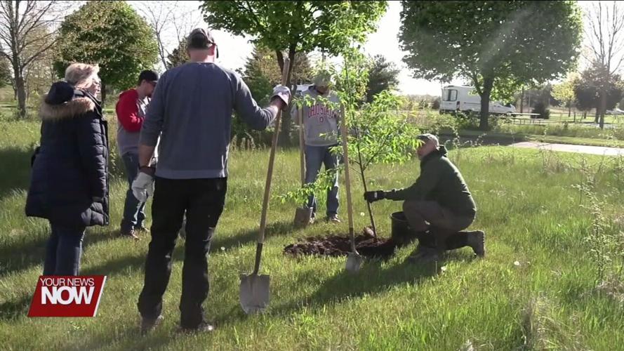 Ford employees lend a helping hand with landscaping at Ottawa Metro Park