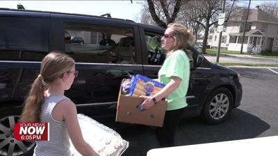 Area ministry distributes free food for Easter holiday