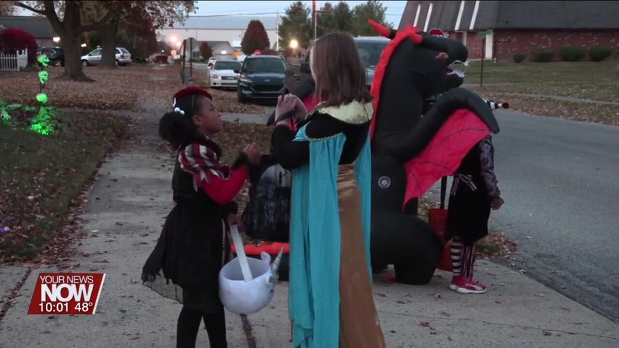 Superheroes, clowns, and more come out for Lima Trick or Treat