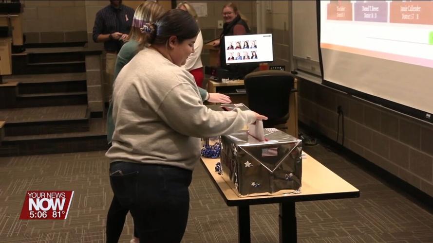 Pharmacy students at the University of Findlay write letters concerning two proposed bills