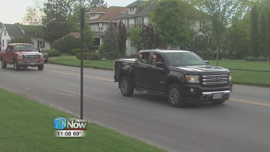 Students parade through town for senior night in Delphos