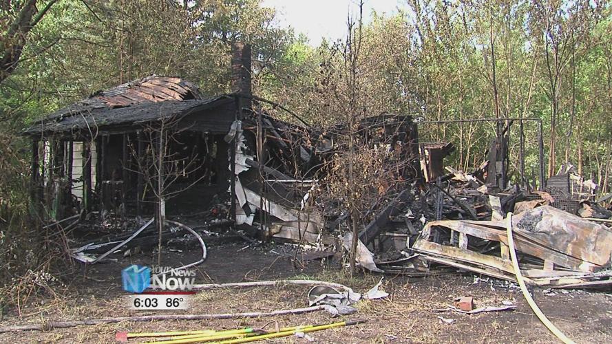 Fire consumes a vacant home in Alger 2.jpg