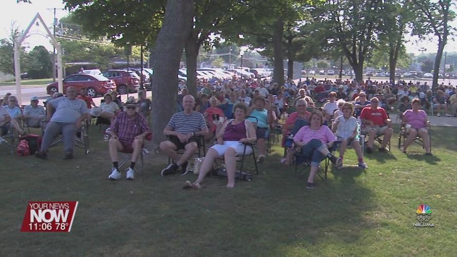 Phil Dirt and the Dozers draws a crowd at Stadium Park