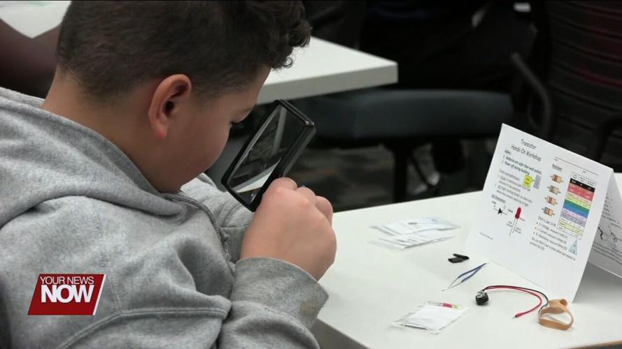 Lima Public Library offers interactive transistor circuitry class