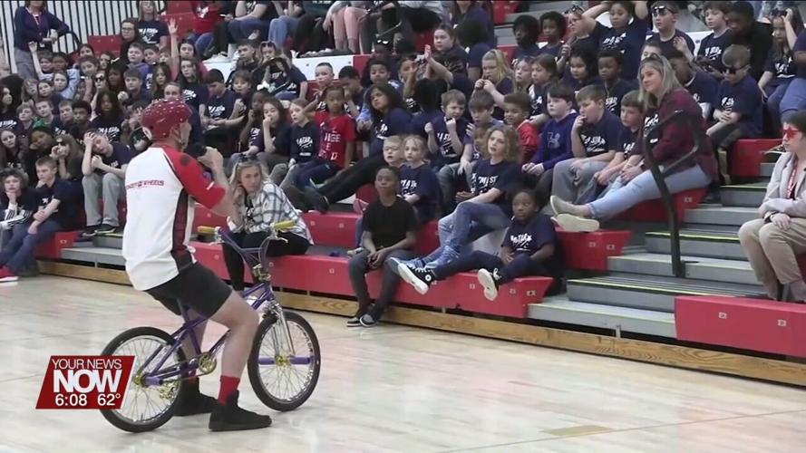 School assembly featuring Wonder Wheels BMX Stunt Team motivate Perry students