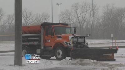 Lima streets filled with traffic and icy conditions