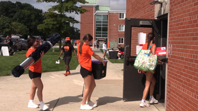 Klondike's Crew helps students move in at Ohio Northern University