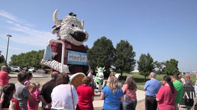 Colossal cow "Moorice" officially unveiled at Allen County Fairgrounds