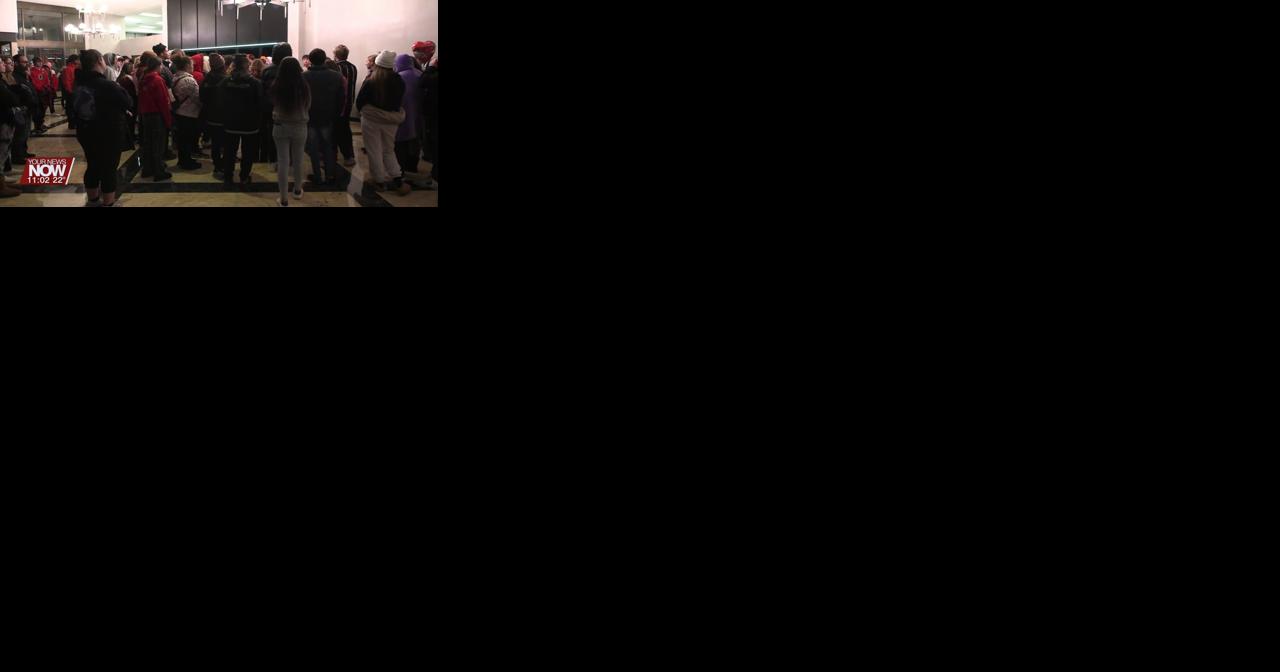 Dozens attend vigil in honor of late Wapakoneta teen AJ Moorman - Vimarsana News