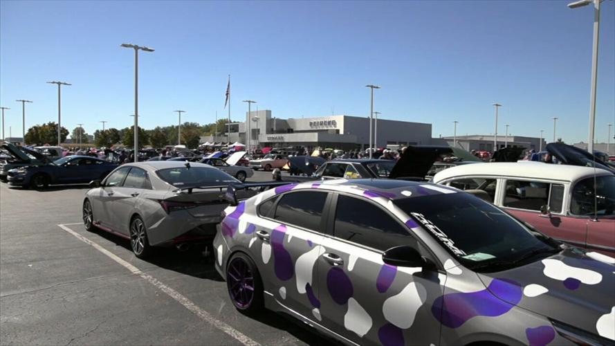 Cars and the community show up to support Veterans Food Pantry