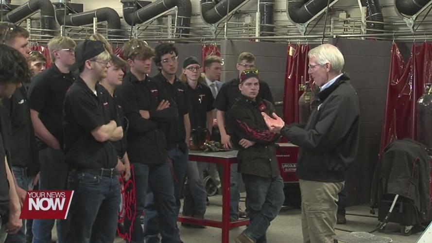 Portman tours Apollo Career Center; provides updates on bipartisan legislation