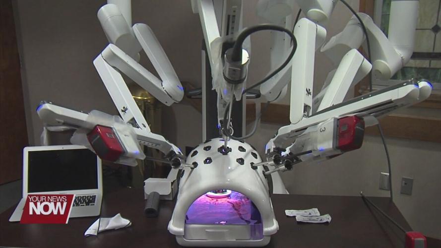 A Lima surgeon performs his 2000th robotic surgery at Lima Memorial Health System