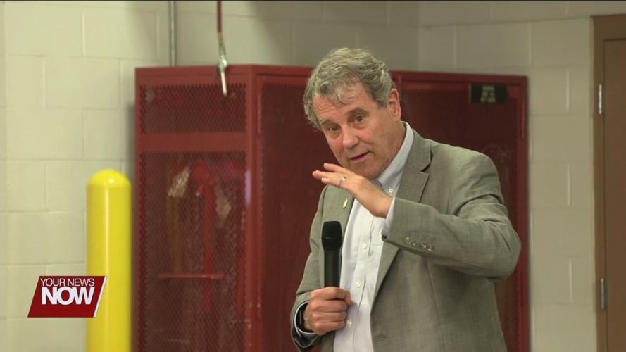 Senator Sherrod Brown campaigns in Lima and speaks with voters