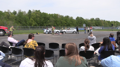 Allen East students witness mock crash demonstrating dangers of distracted driving
