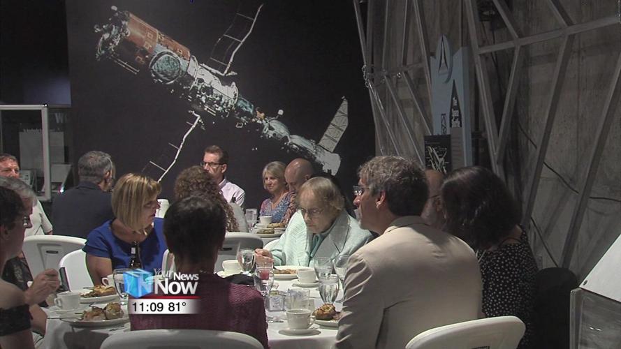 Armstrong Museum hosts astronaut gala1.jpg