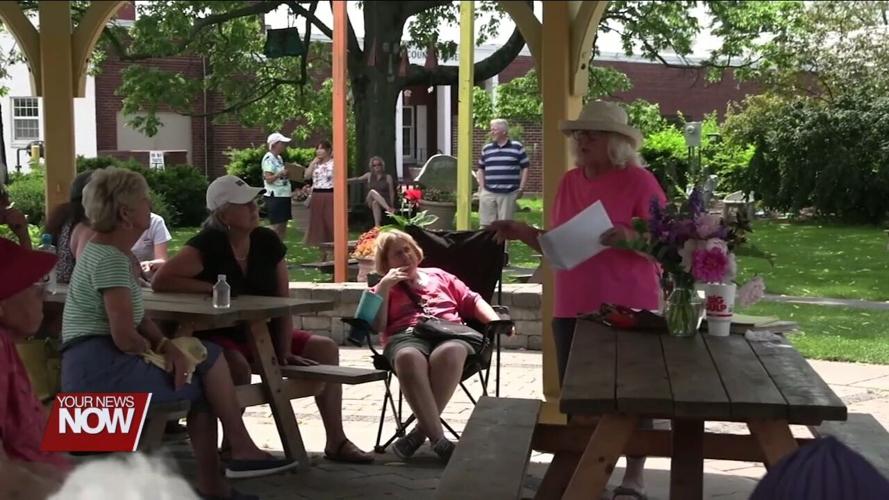 Brown Bag Lunch Series begins new season with discussion on peonies