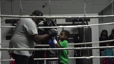 Lima boxer hosts ‘Fight Before Christmas’ youth event