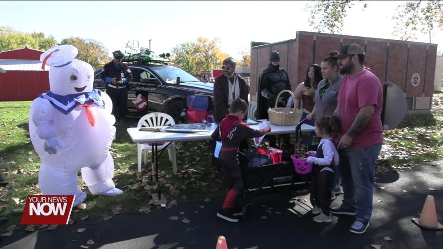 Lima Police and Noon Optimists join forces for combined Trunk and Treat