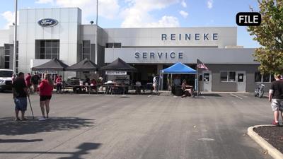 Reineke Dealerships, UAW raise over $3,700 for Veterans Food Pantry of Northwest Ohio from car show