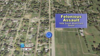 Man arrested after using a knife to attack people in Findlay last night.jpg