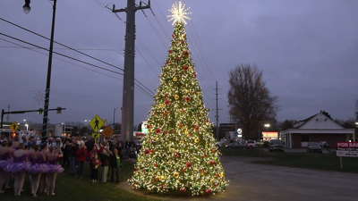 Thousands attend 1st ever "It's Roundabout Christmas" in Shawnee Township