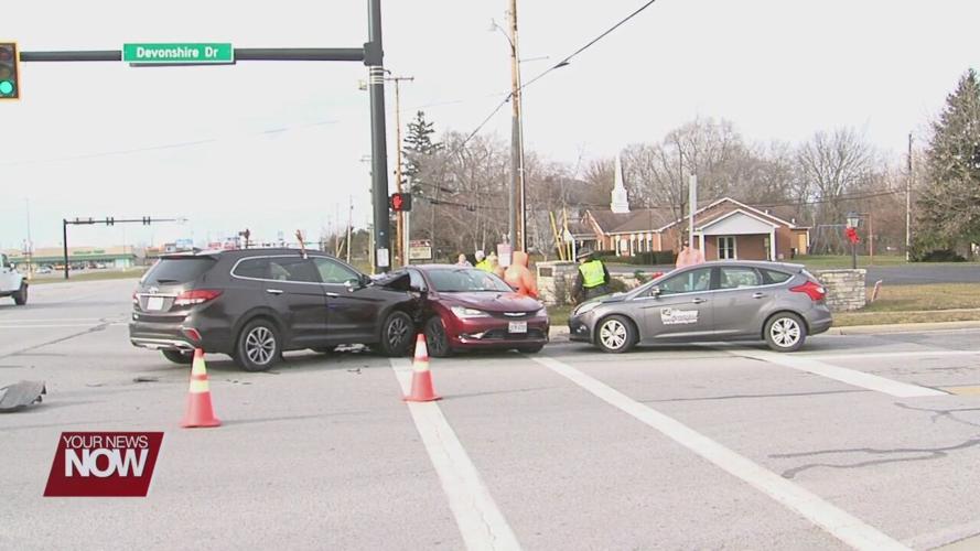 Ohio Highway Patrol investigating three-vehicle crash on Harding Highway