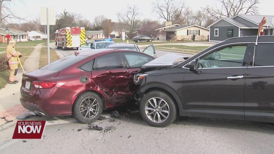 Ohio Highway Patrol investigating three-vehicle crash on Harding Highway