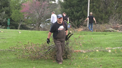 Ford Lima Engine Plant workers help to beautify Ottawa Metro Park