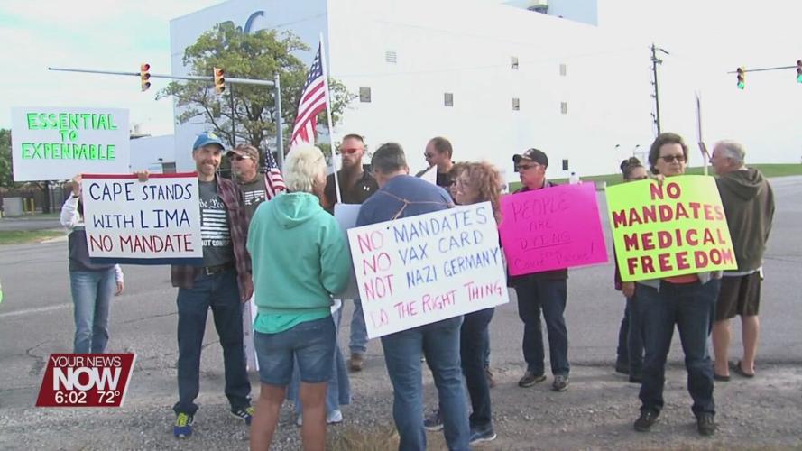 Medical freedom group holds protest outside P&G Lima to support employees