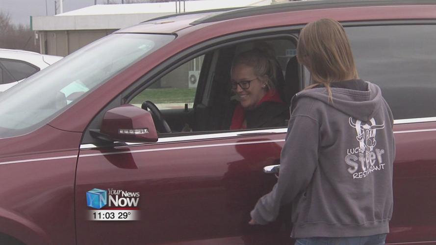 A diner in Wapakoneta goes viral after lending a helping hand to truck drivers