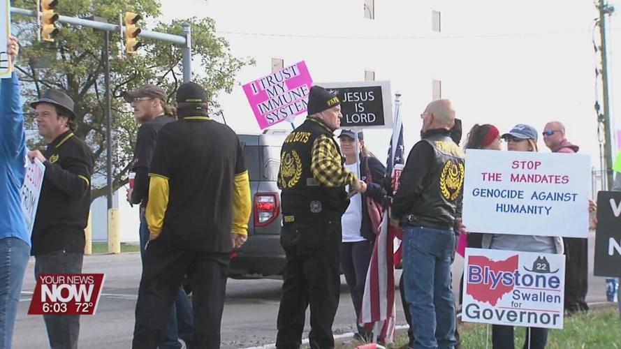 Medical freedom group holds protest outside P&G Lima to support employees
