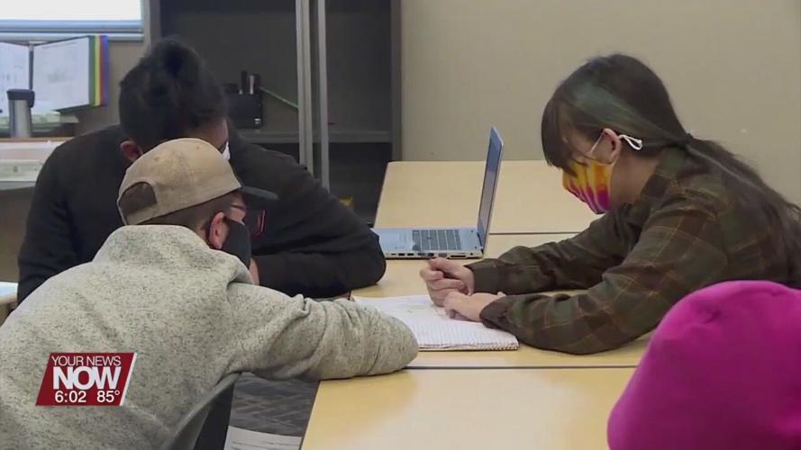 Allen County health officials urging non-vaccinated people to pull up their sleeve or pull out their mask