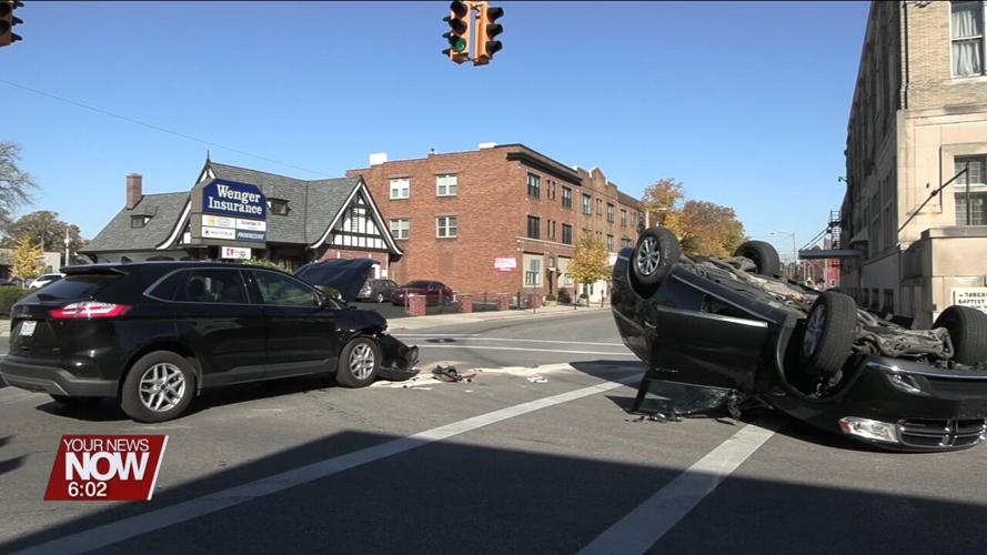 Only minor injuries after one car rolls over in two-vehicle crash in downtown Lima