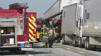 A five vehicle crash injures multiple people on I-75 north of Botkins