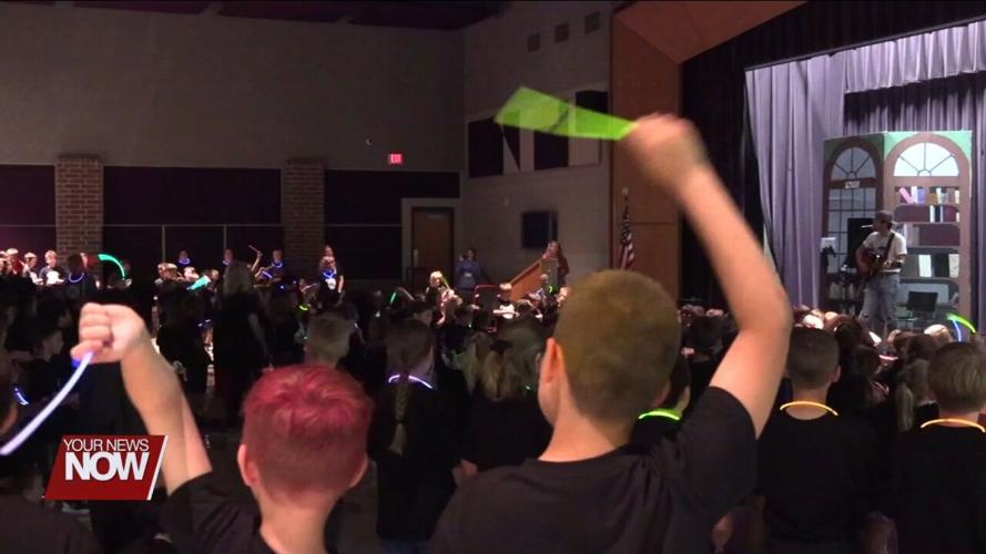 Leipsic Elementary wraps up "Right to Read" week with country music performance by alum Wes Garcia