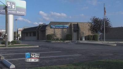 Woman suspected of robbing Lima bank in custody